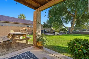 15335 W Maui Ln, Surprise, AZ 85379 - Photo 13