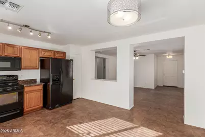 10537 W Donald Drive, Peoria, AZ 85383 - Photo 11