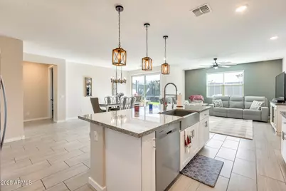 17381 W Running Deer Trail, Surprise, AZ 85387 - Photo 19