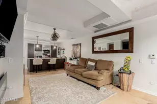 7137 E Rancho Vista Dr, Scottsdale, AZ 85251 - Photo 5