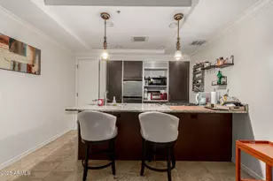 7137 E Rancho Vista Dr, Scottsdale, AZ 85251 - Photo 9