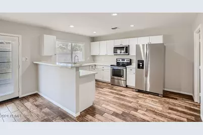 10817 N 46th Avenue, Glendale, AZ 85304 - Photo 5