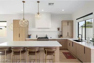 4546 E Campbell Avenue, Phoenix, AZ 85018 - Photo 9