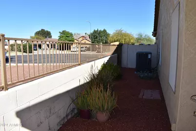 10809 W Cambridge Avenue, Avondale, AZ 85392 - Photo 45