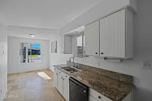 2346 E Shaw Butte Dr, Phoenix, AZ 85028 - Photo 15