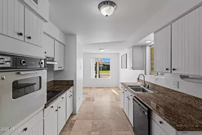 2346 E Shaw Butte Drive, Phoenix, AZ 85028 - Photo 13