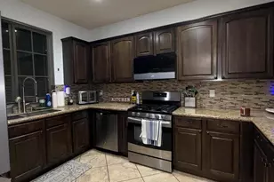 9242 W Meadow Dr, Peoria, AZ 85382 - Photo 9