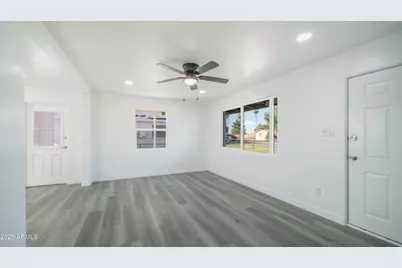 6135 W Frier Drive, Glendale, AZ 85301 - Photo 5