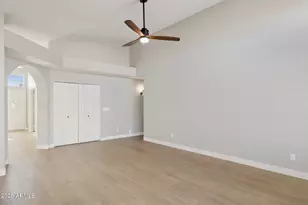 4426 E Thistle Landing Dr, Phoenix, AZ 85044 - Photo 9