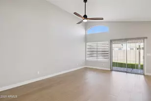 4426 E Thistle Landing Dr, Phoenix, AZ 85044 - Photo 7