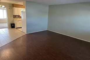 10201 W Caron Dr, Sun City, AZ 85351 - Photo 7