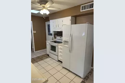 10201 W Caron Drive, Sun City, AZ 85351 - Photo 5