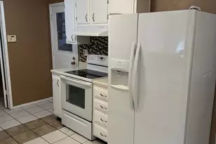 10201 W Caron Dr, Sun City, AZ 85351 - Photo 5