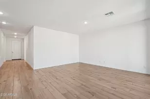 25538 N 75th Ln, Peoria, AZ 85383 - Photo 9