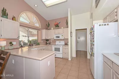 9060 W Taro Lane, Peoria, AZ 85382 - Photo 3