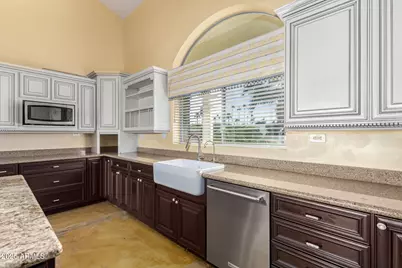 622 W Linger Lane, Phoenix, AZ 85021 - Photo 5