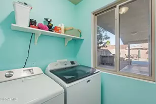 4128 W Gelding Dr, Phoenix, AZ 85053 - Photo 37