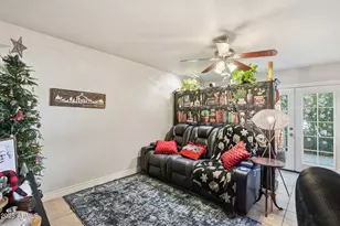 4128 W Gelding Dr, Phoenix, AZ 85053 - Photo 21