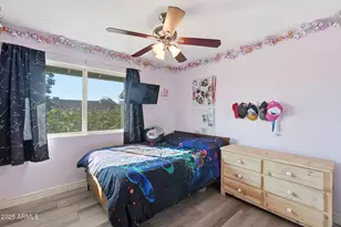 4128 W Gelding Dr, Phoenix, AZ 85053 - Photo 35