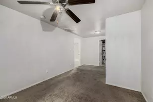 7127 W Holly St, Phoenix, AZ 85035 - Photo 15