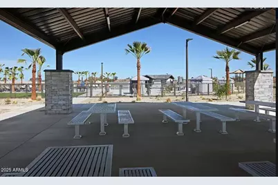 9025 W Denton Lane, Glendale, AZ 85305 - Photo 29