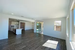 9025 W Denton Ln, Glendale, AZ 85305 - Photo 9