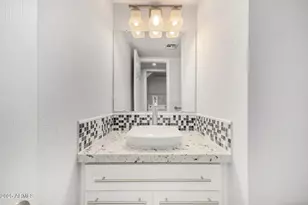 5833 N 81st St, Scottsdale, AZ 85250 - Photo 13