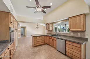 13915 W Gable Hill Dr, Sun City West, AZ 85375 - Photo 15