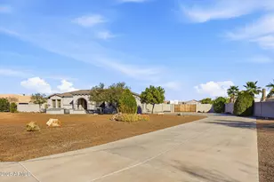 23024 W Sierra Ridge Way, Wittmann, AZ 85361 - Photo 9