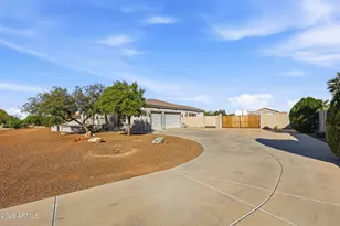 23024 W Sierra Ridge Way, Wittmann, AZ 85361 - Photo 9