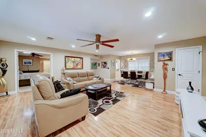 10252 N 105th Drive, Sun City, AZ 85351 - Photo 11