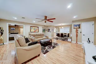 10252 N 105th Dr, Sun City, AZ 85351 - Photo 11