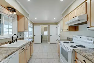 10252 N 105th Dr, Sun City, AZ 85351 - Photo 7