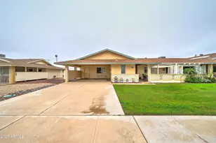 10252 N 105th Dr, Sun City, AZ 85351 - Photo 1