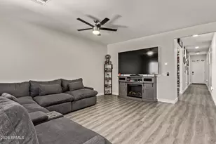 11204 W Mobile Ln, Tolleson, AZ 85353 - Photo 7