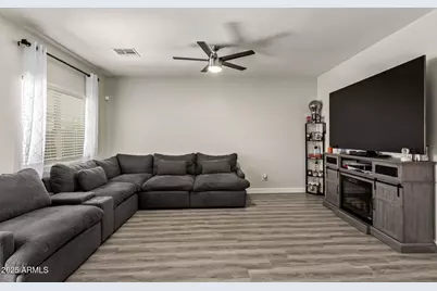 11204 W Mobile Lane, Tolleson, AZ 85353 - Photo 5