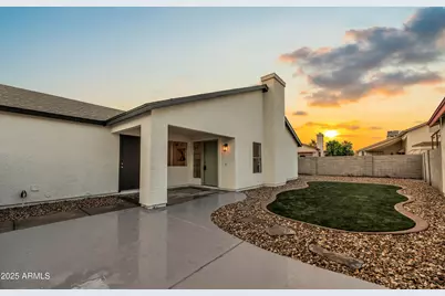 8830 W Saint John Road, Peoria, AZ 85382 - Photo 23