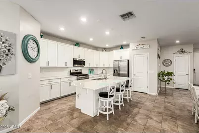9341 W Willow Bend Lane, Phoenix, AZ 85037 - Photo 1