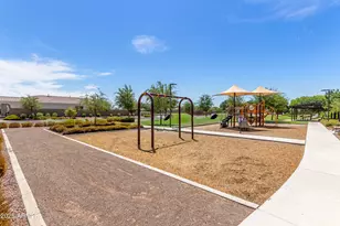 9341 W Willow Bend Ln, Phoenix, AZ 85037 - Photo 23