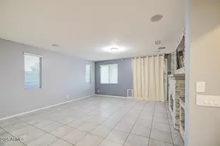 6815 S 19th Ln, Phoenix, AZ 85041 - Photo 11