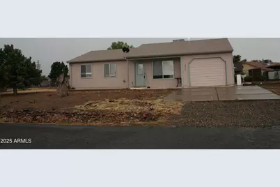 8901 E Waco Court, Prescott Valley, AZ 86314 - Photo 1