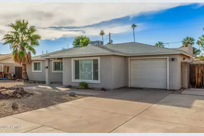 2312 N 31st Place, Phoenix, AZ 85008 - Photo 1