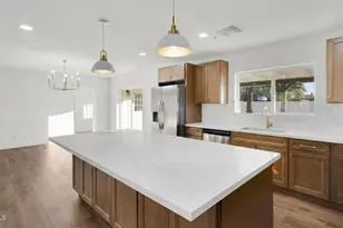 1523 W Flynn Ln, Phoenix, AZ 85015 - Photo 3