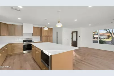 1523 W Flynn Lane, Phoenix, AZ 85015 - Photo 7