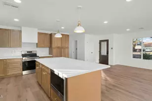 1523 W Flynn Ln, Phoenix, AZ 85015 - Photo 7