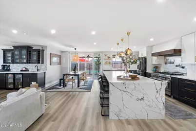 4015 E Catalina Drive, Phoenix, AZ 85018 - Photo 3