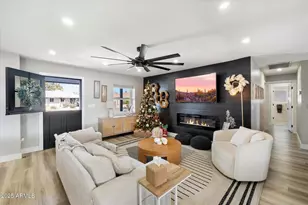 4015 E Catalina Dr, Phoenix, AZ 85018 - Photo 9