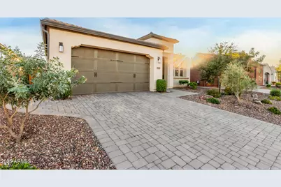 649 E Veterans Way, Queen Creek, AZ 85140 - Photo 3