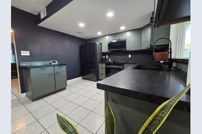 7442 W Desert Cove Avenue, Peoria, AZ 85345 - Photo 11