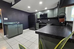 7442 W Desert Cove Ave, Peoria, AZ 85345 - Photo 11